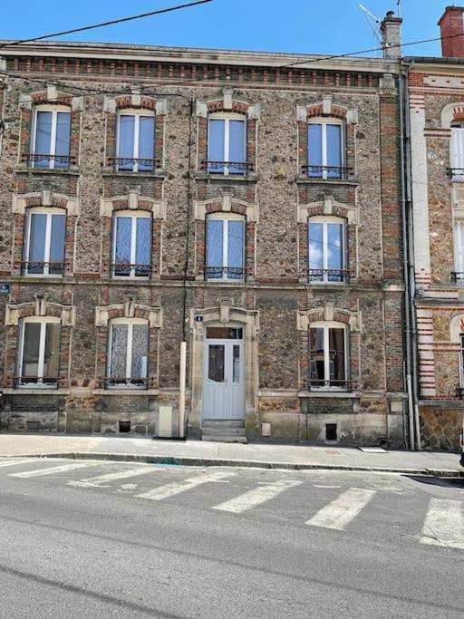 Le 102 De La Gare: Appartement Neuf Et Climatise Châlons-en-Champagne Eksteriør billede